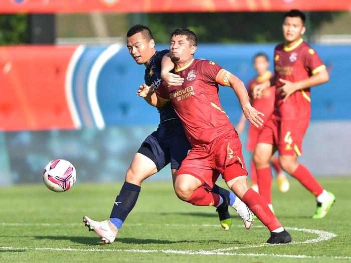 关于闽南暴熊队对阵钱塘雪豹队，棒球淘汰赛险胜，内线统治篮板——防线高度稳定的信息-爱游戏