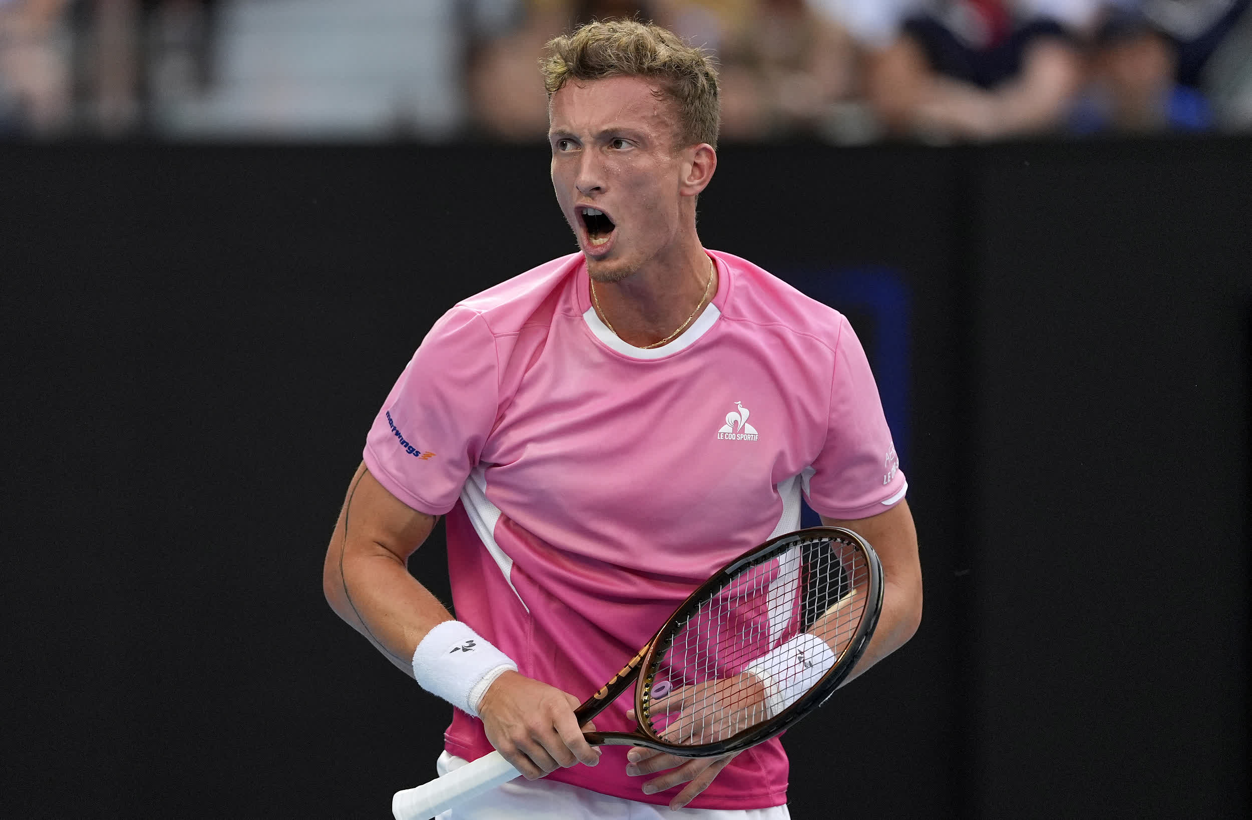 美国队前途光明！，德约科维奇新星战术调整表现突出再创辉煌时刻-爱游戏